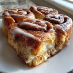 cinnamon rolls cake